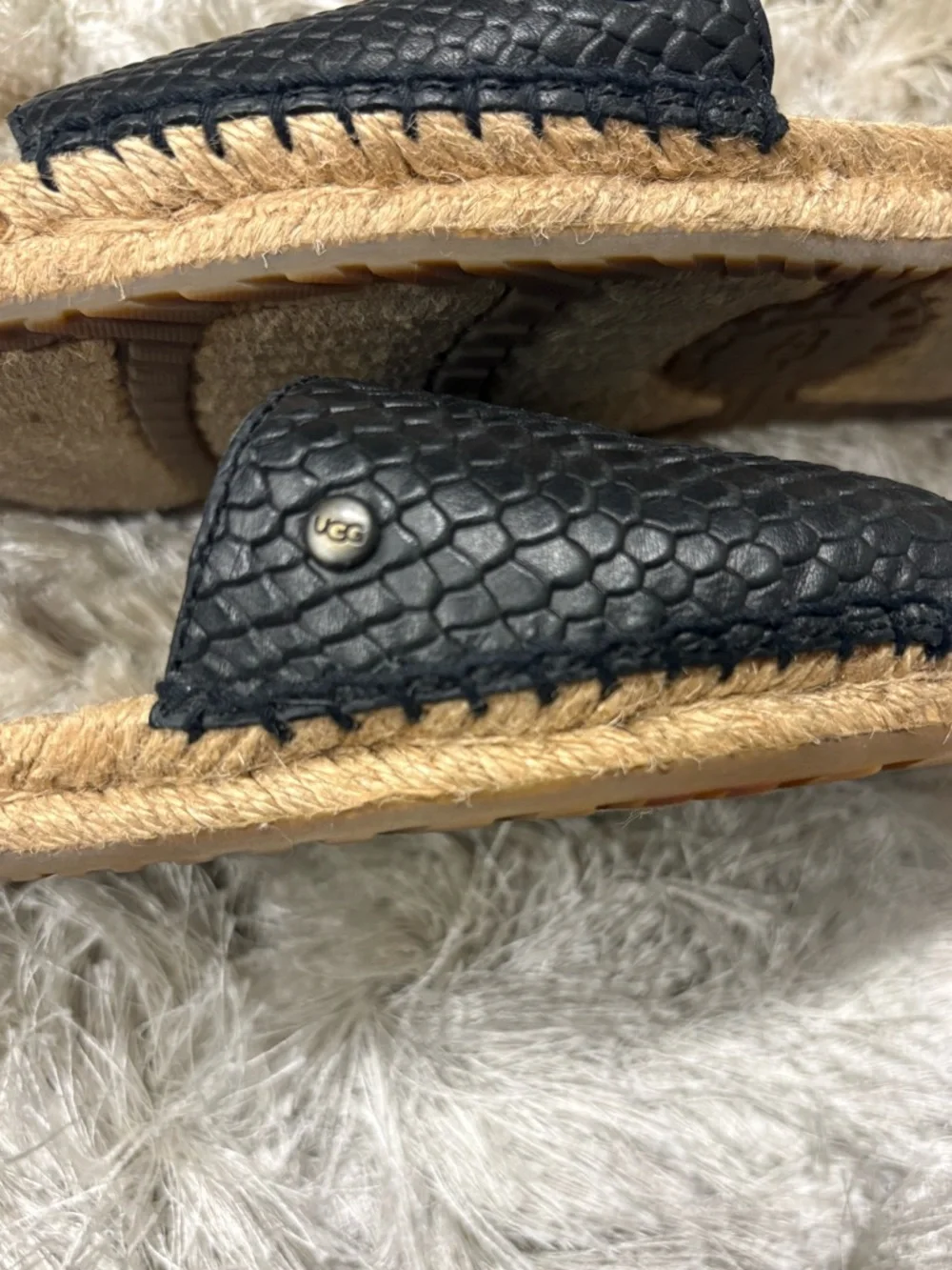 UGG Women’s Black Slide Sandals with Textured Strap - Picture 3 of 6